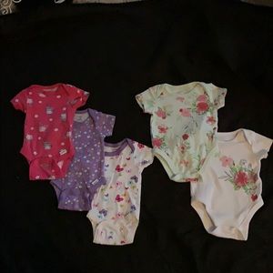 2 packs of onesies.     5 all together